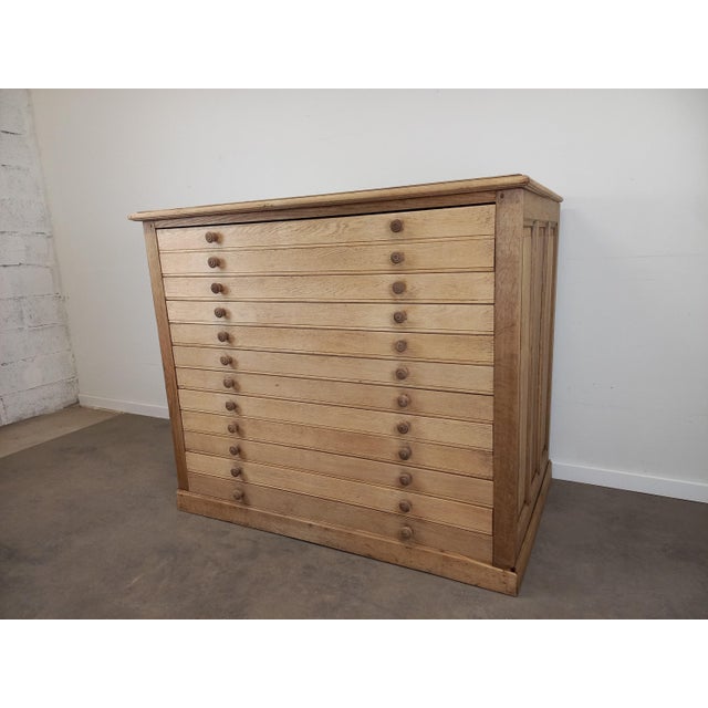 Vintage Drawer Cabinet in Oak For Sale - Image 4 of 18