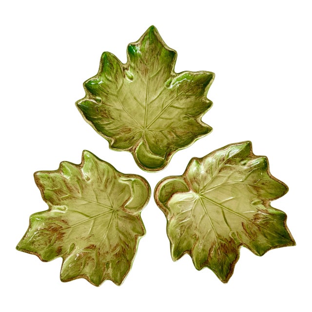 Vintage Portuguese Faiancas Neto & Gomes Hand-Painted Majolica Leaf Canapé Plates- Set of 3 For Sale