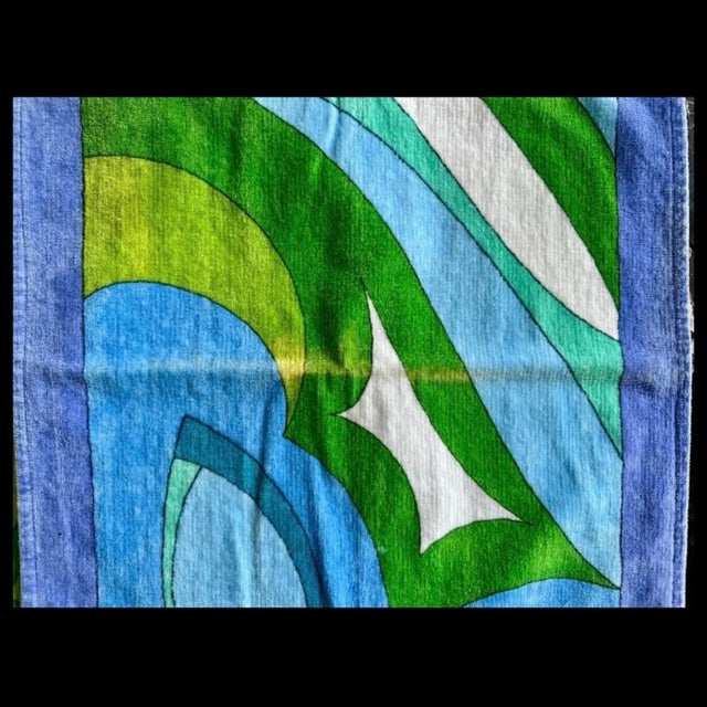 Cornflower Blue Rare Vintage 1970s Emilio Pucci Italy Bath Towels 4 Pc Set Cotton Velour Velvet For Sale - Image 8 of 9