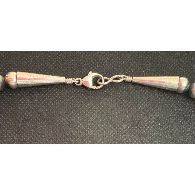 Late 20th Century Sterling Silver 6.9mm Navajo Pearl Beaded Necklace 22in Long For Sale - Image 4 of 11