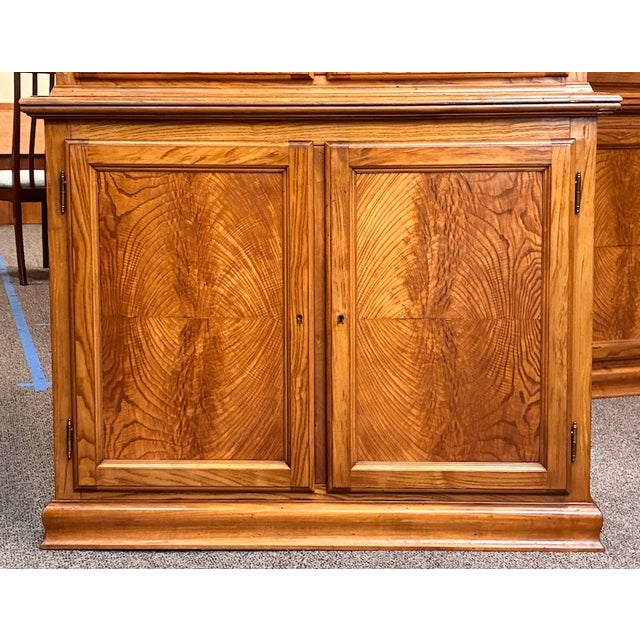 Vintage Pair of Elmwood Bookcases / Cabinets With Adjustable Shelves , Uk Import c.1950 For Sale - Image 4 of 11