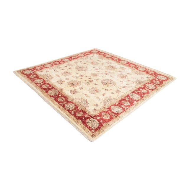 Middle Eastern Rug in Wool For Sale - Image 4 of 11