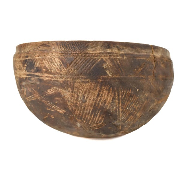Tribal Mid-Century African Wood Bowl For Sale - Image 3 of 6