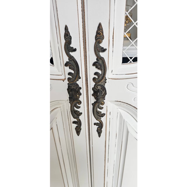 White Armoire Cabinet, French Provencial, 1950's For Sale In Los Angeles - Image 6 of 17