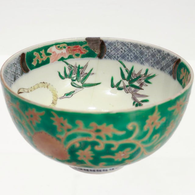 Pair of Antique Japanese/Chinese Gilt Imari Arita Porcelain Rice Bowls & Covers For Sale - Image 16 of 18