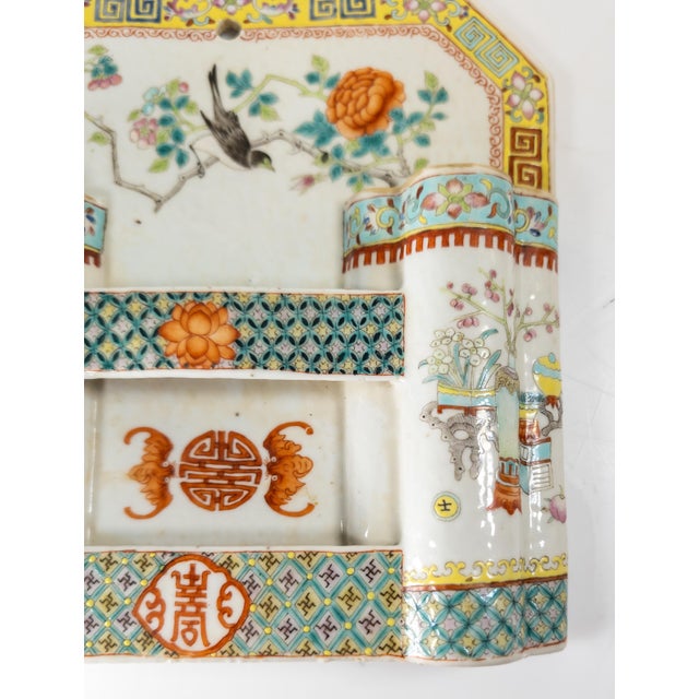 19th Century Chinese Porcelain Famille Rose Wall Plaque Vase for Pens or Brushes For Sale In New York - Image 6 of 15