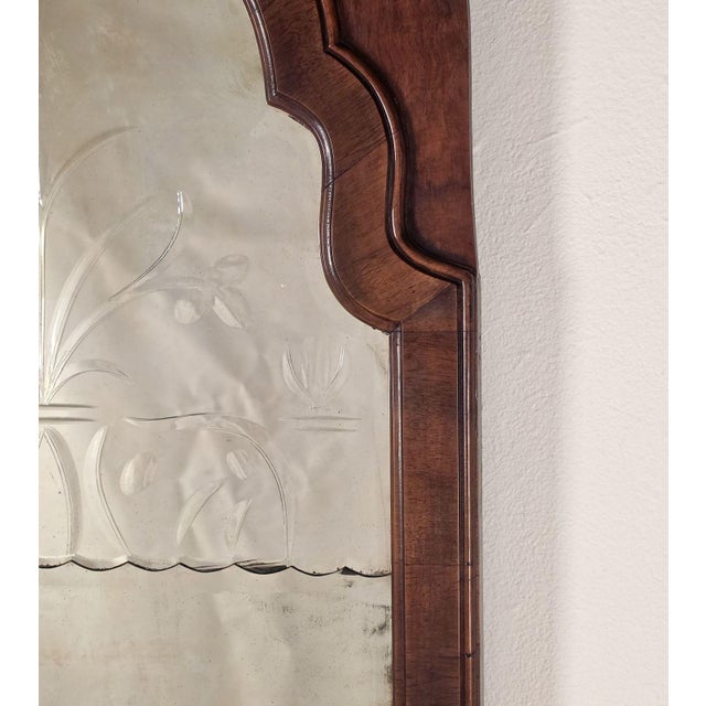 Queen Anne Walnut Pier Mirror, England Circa 1800. For Sale - Image 4 of 6