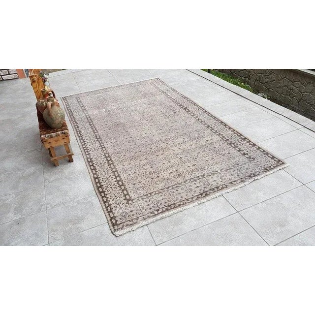 Art Deco 1960s 5x9 Anatolian Vintage Wool Gray Rug For Sale - Image 3 of 11