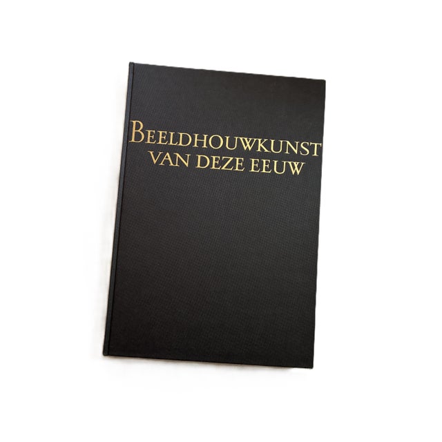 Enjoy this vintage 1950s Dutch sculpture history art book with dutch title : Beeldhouwkunst van deze eeuw (sculptures of...