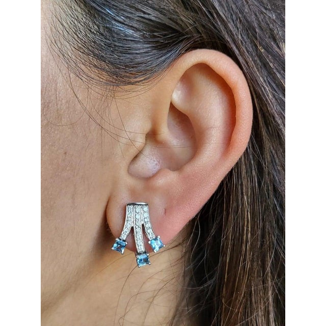Metal Set in 18k White Gold, 1.82 Carats, Natural Aquamarine & Diamonds Stud Earrings, Pair For Sale - Image 7 of 9