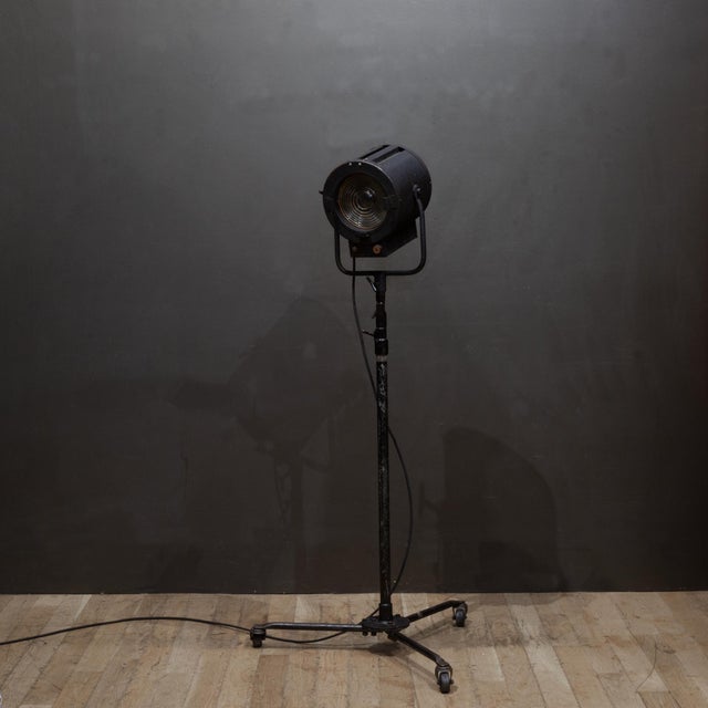 Industrial Vintage Hollywood Stage Spotlight on Adjustable Steel Tripod c.1940 For Sale - Image 3 of 9