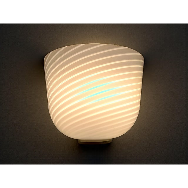 White De Majo Murano Swirl Glass Wall Lamp, 1980s For Sale - Image 8 of 11
