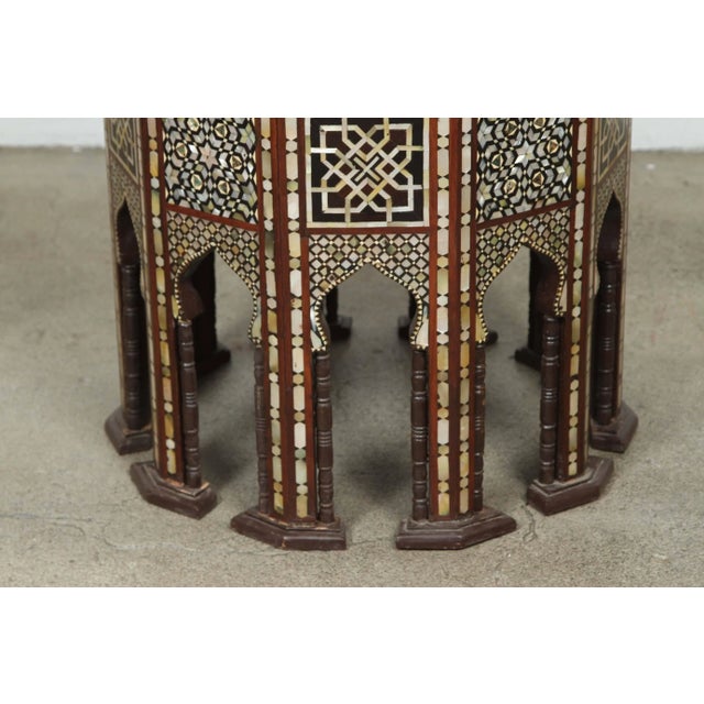 Early 20th Century Pair of Antique Ottoman Moorish Abalone Mother-of-Pearl Inlaid Pedestal Tables For Sale - Image 5 of 11