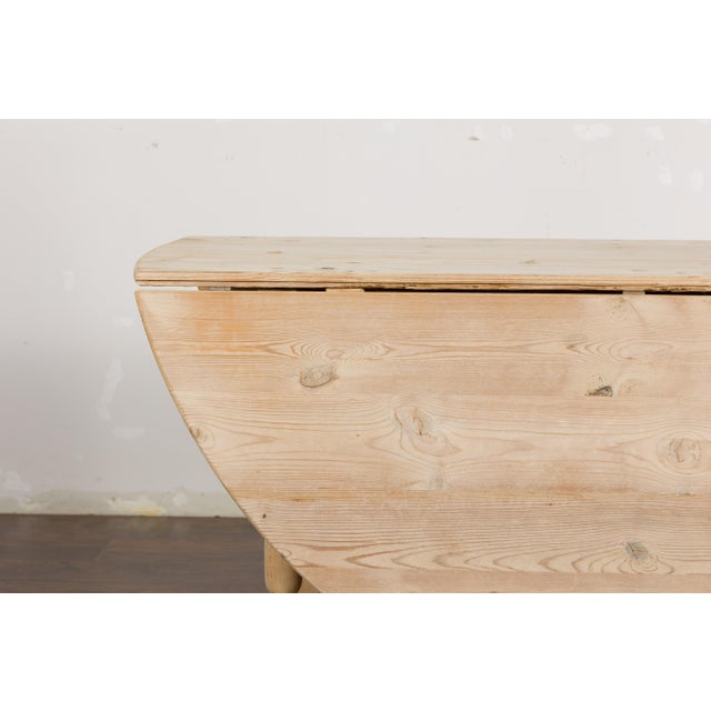 Wood English Pine 19th Century Drop Leaf Table with Oval Top and Carved Apron For Sale - Image 7 of 12