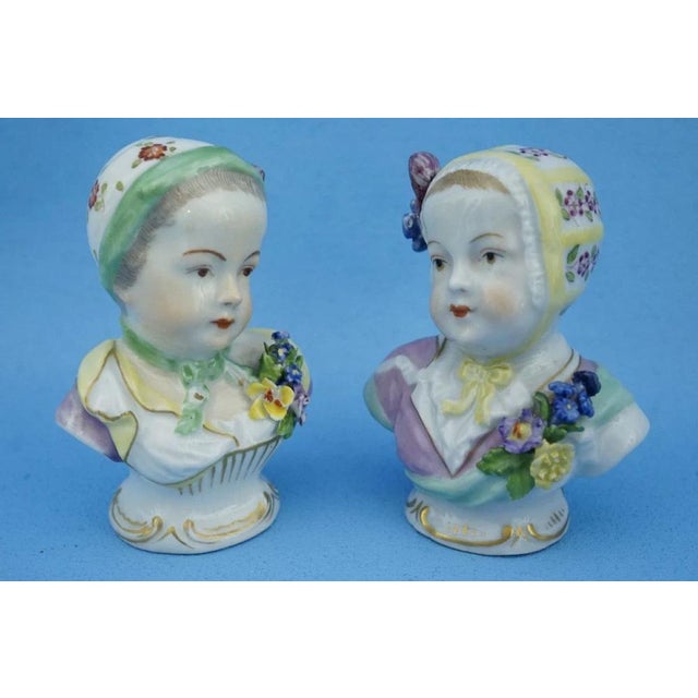 Rococo 19th Century Porcelain Busts of Girls from the Imperial Manufactory of Vienna, Austria, Set of 2 For Sale - Image 3 of 18