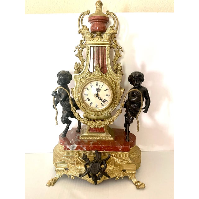 Metal Mantle Clock Ormolu Bronze Gold Gilded 1970s Italian Marble French Ormolu Magnificent For Sale - Image 7 of 7