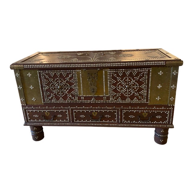 Antique Arab Zanzibar Wooden and Brass Studded Coffee Cocktail Table Trunk Chest For Sale