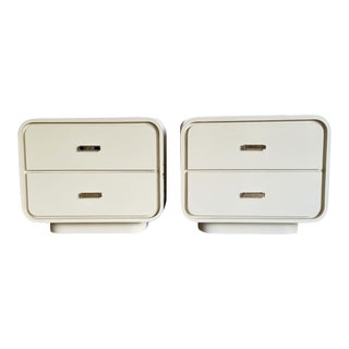 Postmodern Cream Lacquer Laminate Waterfall Nightstands - a Pair For Sale