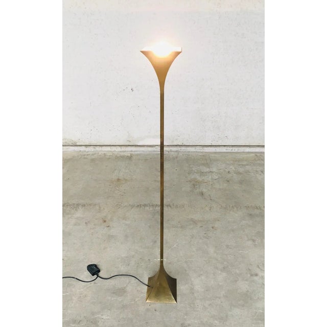 Gold Postmodern Fluted Brass Torchiere Floor Lamp from Relco, Italy, 1980s For Sale - Image 8 of 18
