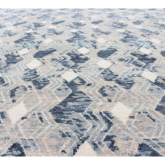 Textile Oversized Modern Diamond Designed Indian Area Rug in Blue, Gray, and White 12'1 X 14'11 For Sale - Image 7 of 14