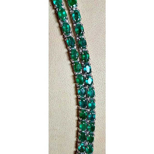 14 Carat Natural Emerald Cocktail Tennis Bracelet 14 Karat White Gold For Sale - Image 4 of 8