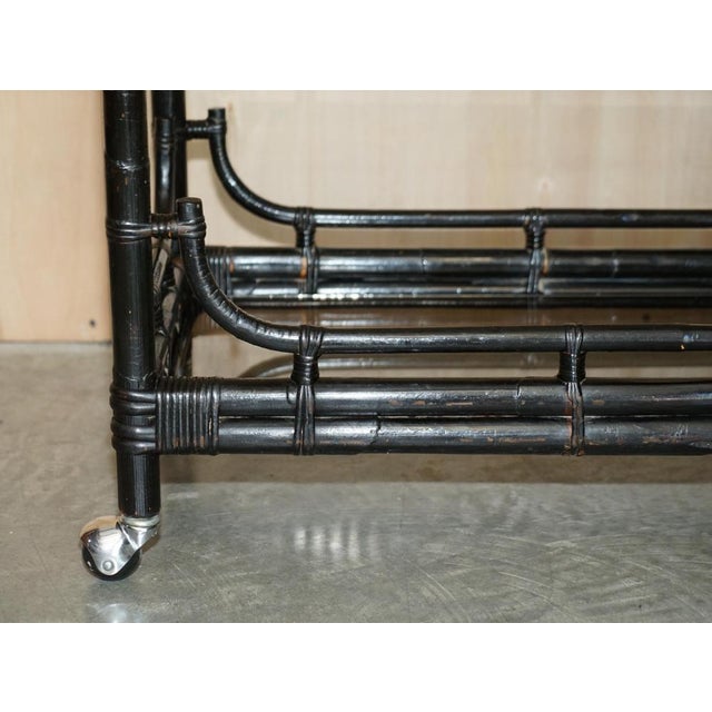 Mid-Century Chinese Modern Ebonised Serving Trolley with Bamboo Frame For Sale - Image 4 of 18