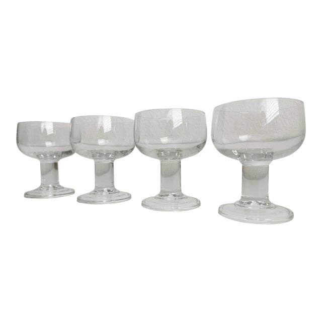 1970s French Wide Stem Wine Glasses - A Set of 4 For Sale