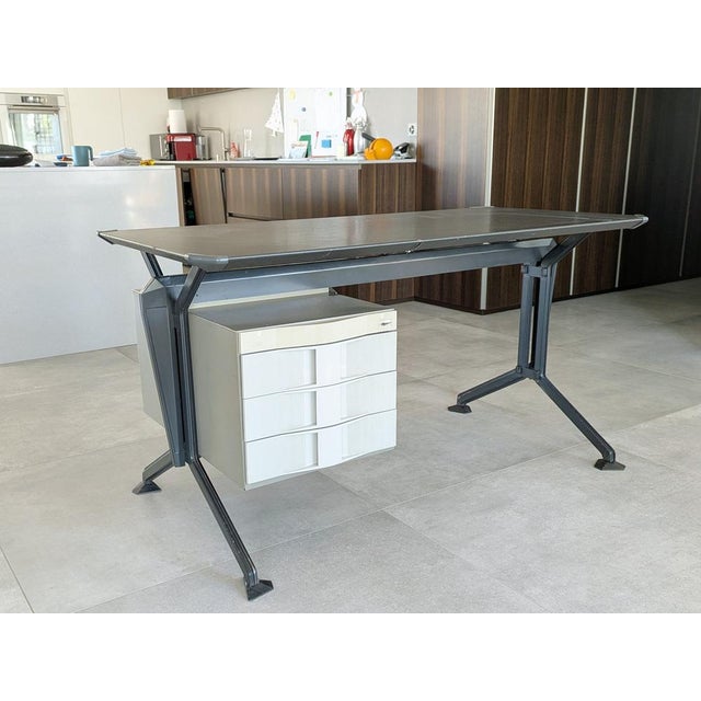 1960s Desk in Metal and Grey Vinyl by BBPR for Olivetti Synthesys, 1963 For Sale - Image 5 of 18