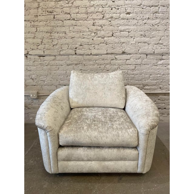 Off-white 1980s Oversized Postmodern Swivel Chair and Ottoman Reupholstered - Set of 2 For Sale - Image 8 of 9