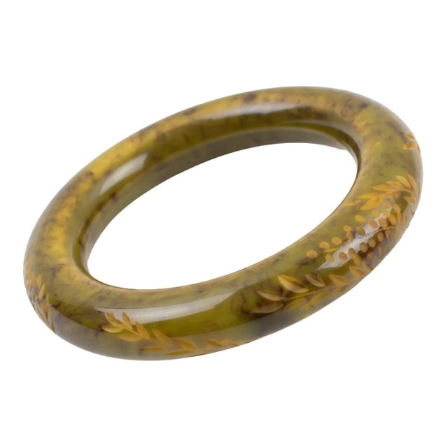 Carved Bakelite Bracelet Bangle Asparagus Green and Black For Sale