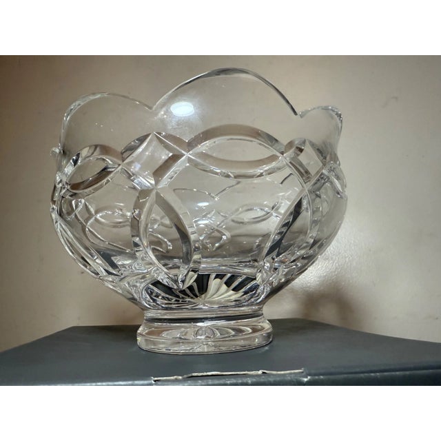 1990s New in Box VTG Waterford Crystal Glass Clannad Bowl Heavy Celtic Scalloped For Sale - Image 5 of 9
