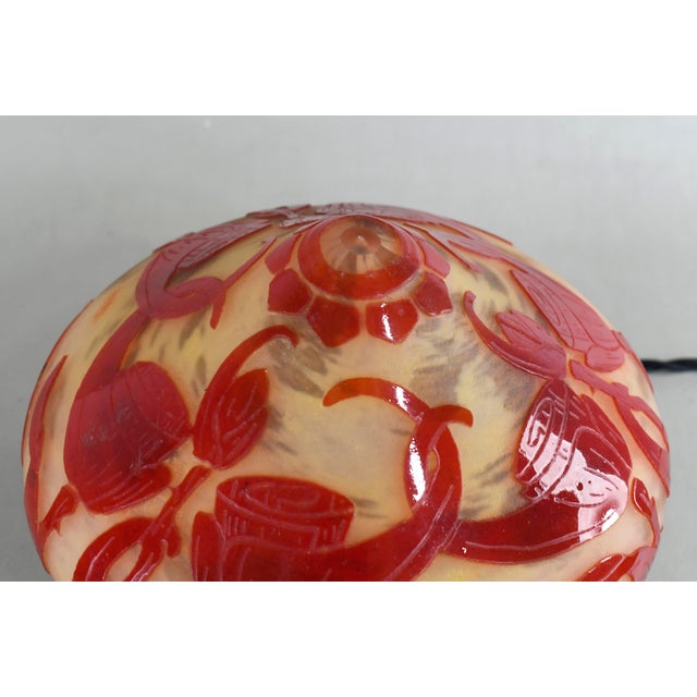 French Art Deco Cameo Night Lamp by Le Verre Francais Schneider - 1920s France For Sale - Image 9 of 13