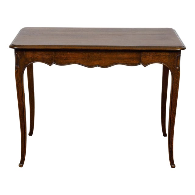 French Louis XV Style 1900s Oak Side Table with Drawer and Scalloped Apron For Sale