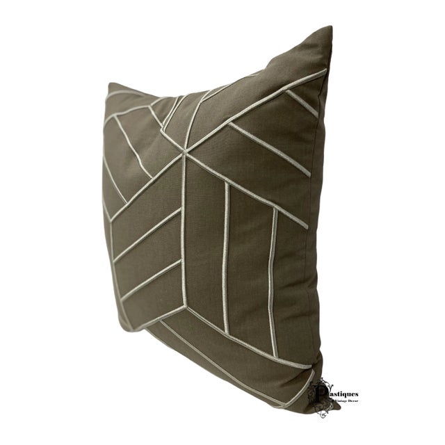 Early 21st Century Contemporary Bernhardt Farmhouse Style Gray Geometric Print Duck Down Throw Pillow For Sale - Image 5 of 9