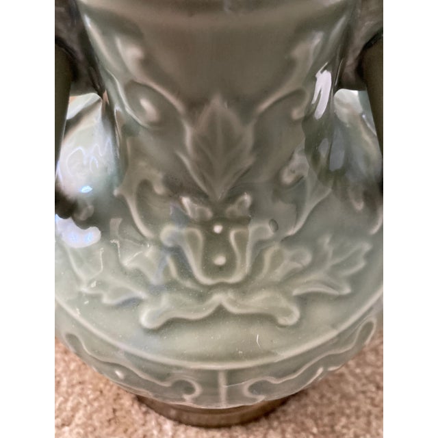 Chinese Mid 20th Century Deep Green Celadon and Brass Chinese Table Lamp For Sale - Image 3 of 10
