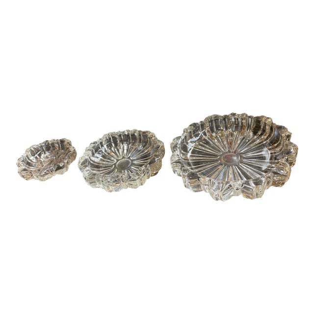Vintage Nest of Ashtrays - Set of Three For Sale