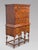 Very Fine Early 18th-Century Queen Anne Burr Walnut Chest on Stand (Tallboy) A superb and well proportioned early 18th-...
