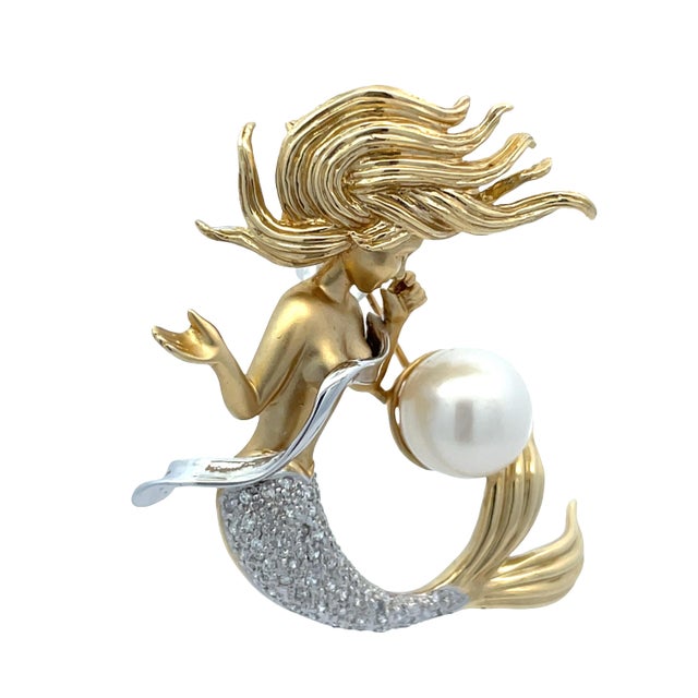 Modern Mid 20th Century 14k Two-Tone Gold Vintage Mermaid Brooch Pin With Pearl & Diamond Tail For Sale - Image 3 of 7