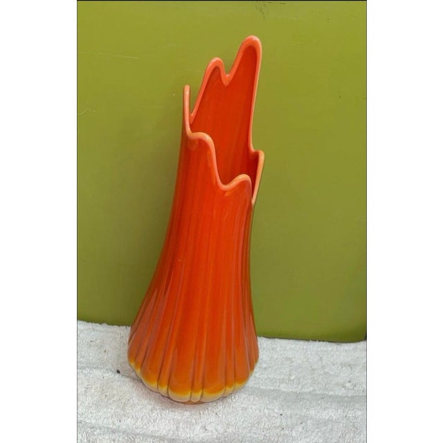 1960s Le Smith Bittersweet Swung Vase For Sale - Image 4 of 12