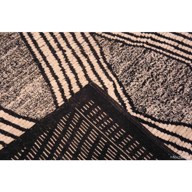 Bold Primitive Tribal Geometric Salt and Pepper Modern Room Size Rug For Sale In New York - Image 6 of 6