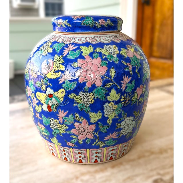 Chinoiserie 1970s Chinoiserie Lidded Jar For Sale - Image 3 of 12