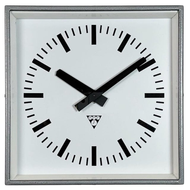 Industrial Grey Square Wall Clock from Pragotron, 1980s For Sale - Image 17 of 17