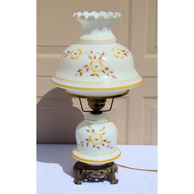 Mid-Century Modern Vintage “Gone With the Wind” Milk Glass Dresser Lamp - Hand-Painted Florals, Brass Base For Sale - Image 3 of 12