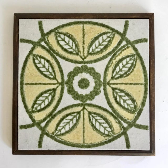 Mid 20th Century Mid 20th Century Italian Green Whiite Yellow Ceramic Trivet For Sale - Image 5 of 5