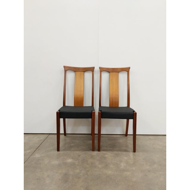 Pair of Vintage Mid Century Modern Dining Chairs For Sale - Image 4 of 7