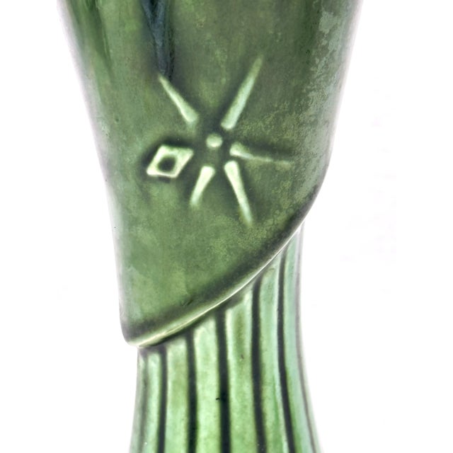 1960s Vintage Green Usa Vase For Sale - Image 5 of 8