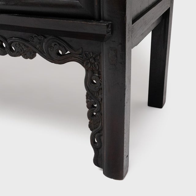Chocolate Pair of Chinese Grand Chrysanthemum Cabinets, C. 1880 For Sale - Image 8 of 8
