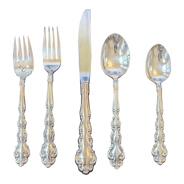 Modern Baroque (Silverplate 1969) by Oneida Silver, Community, 77 Pieces & Chest, Service for 13 For Sale