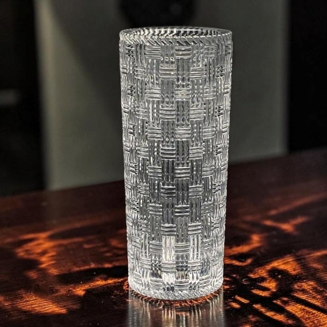 Tiffany & Co. Woven Basket Weave Crystal Cylinder Vase 8-Inch (New - No Box) Vintage 1990s For Sale - Image 16 of 16