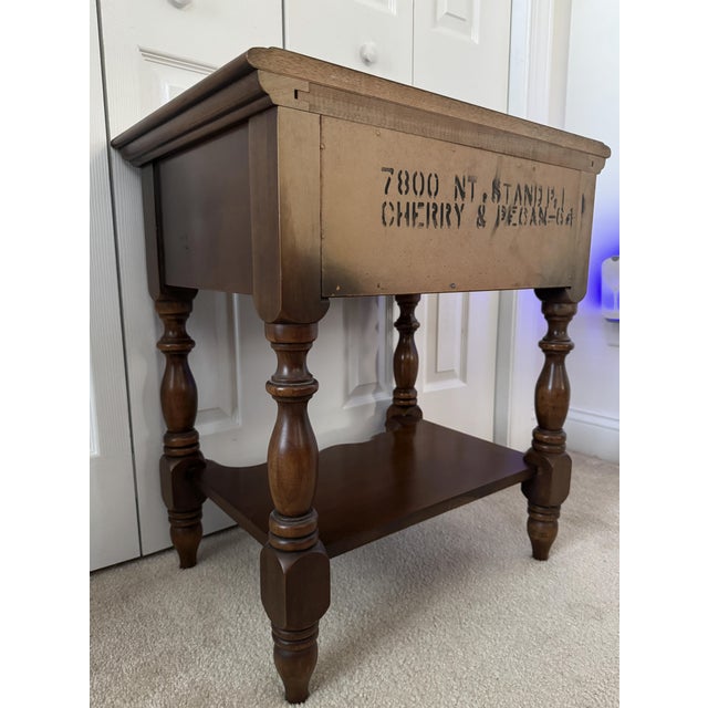 Vintage Early American Kent Coffey Carriage Trade Nightstand Cherry & Pecan "64" For Sale - Image 15 of 16
